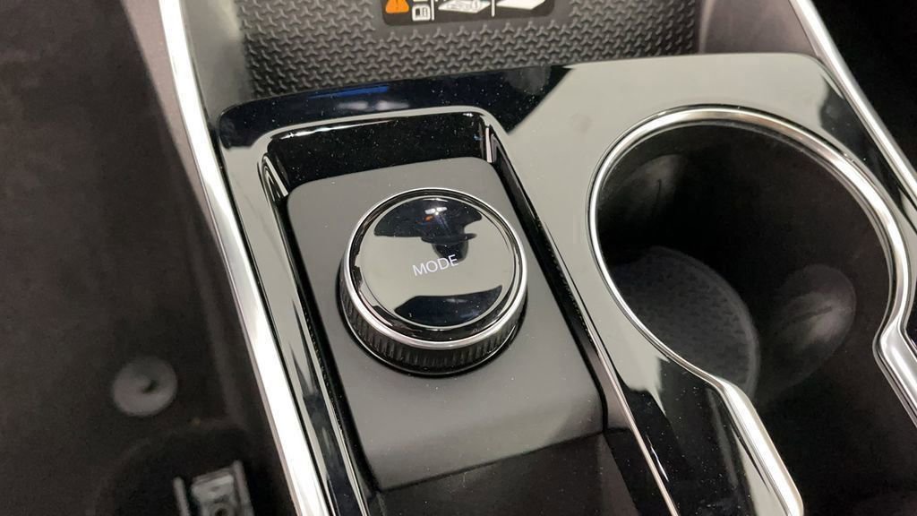 New 2025 Chevrolet Equinox ACTIV image 17