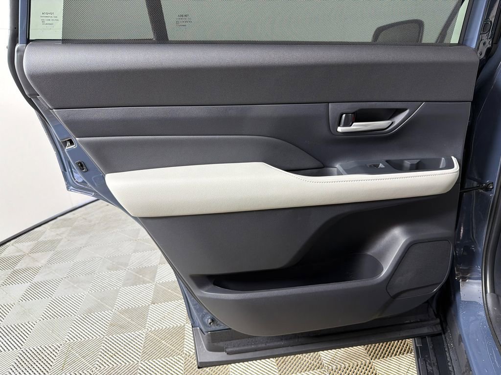 Used 2026 Toyota Grand Highlander Platinum image 24