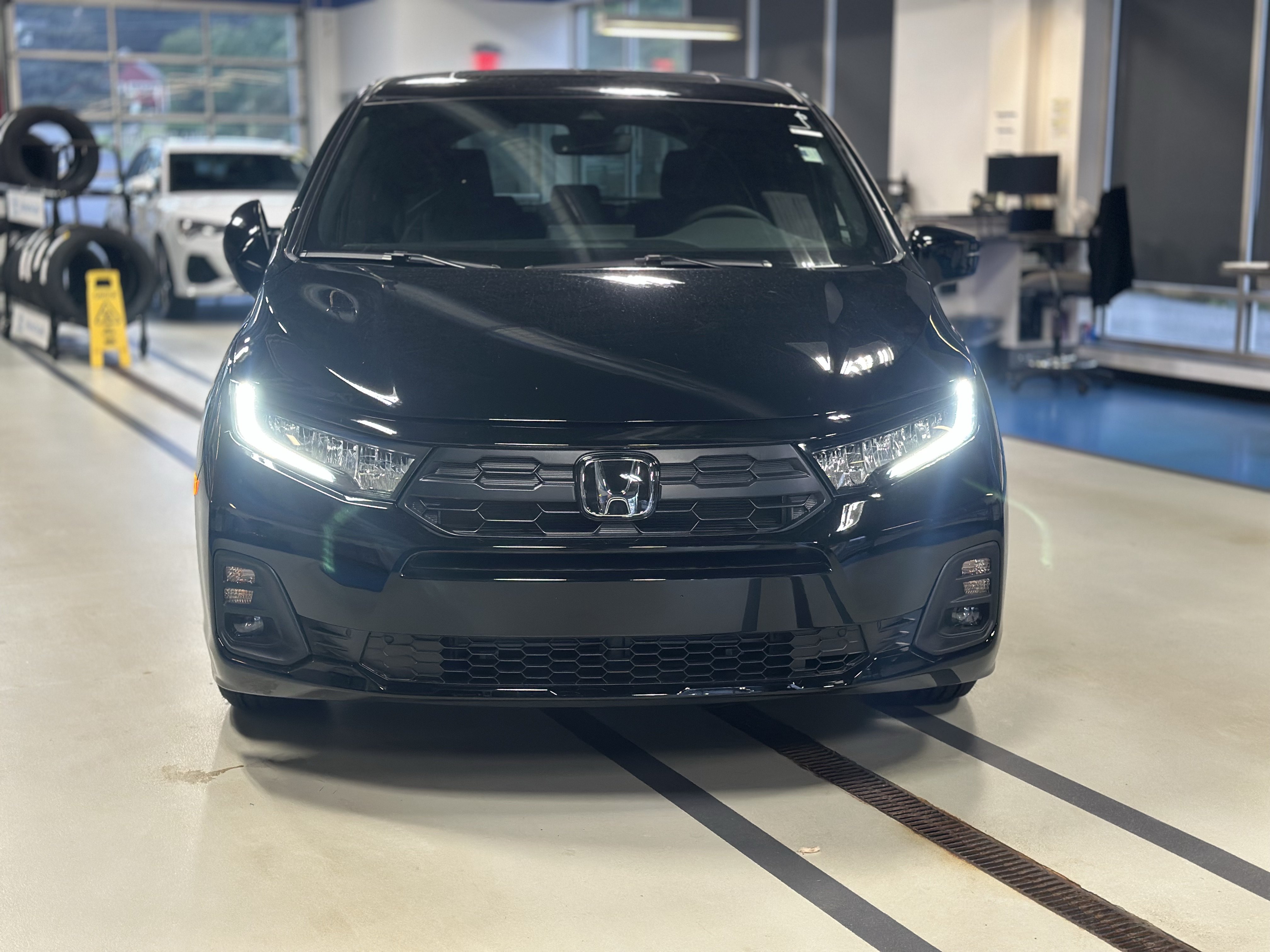 New 2026 Honda Odyssey Sport-L image 3