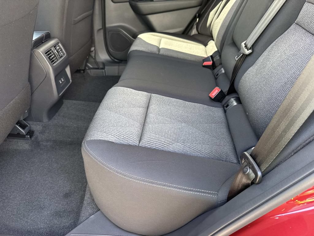 Used 2026 Nissan Rogue SV FWD image 15