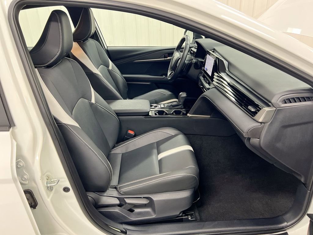 Used 2025 Toyota Camry SE image 21