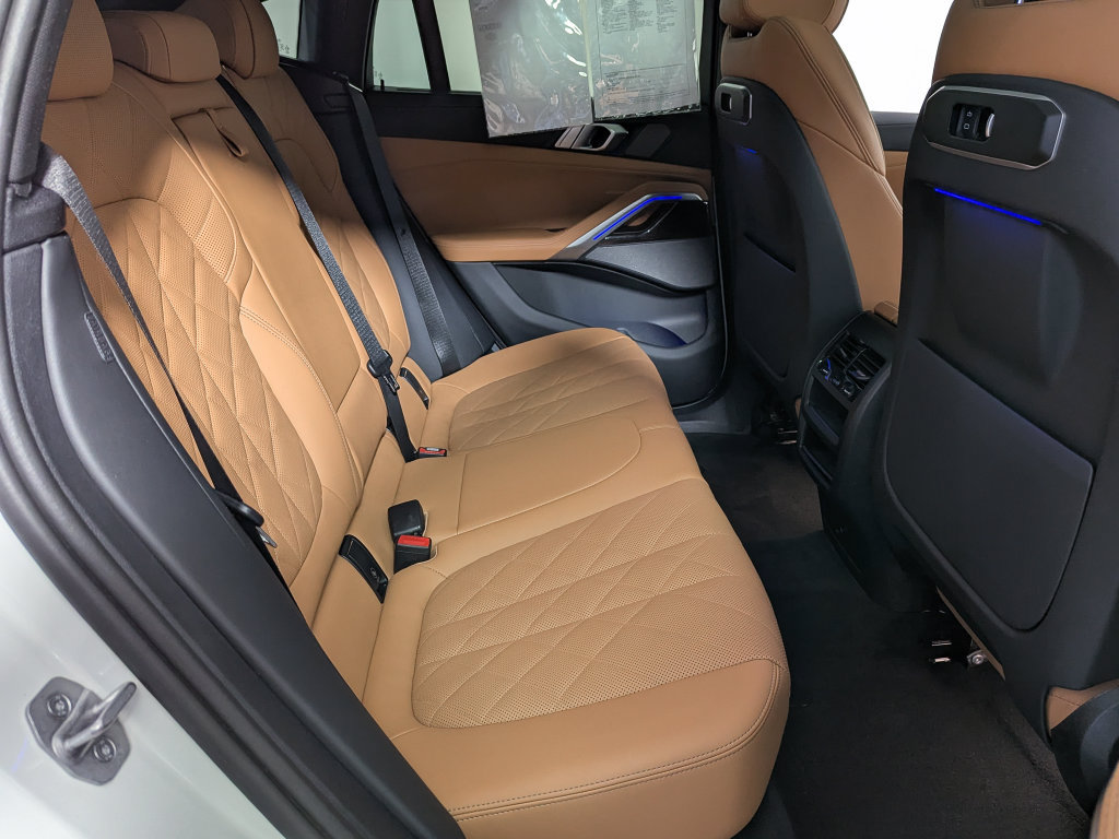 Certified 2024 BMW X6 xDrive40i w/ Executive Package AWD/4WD image 46