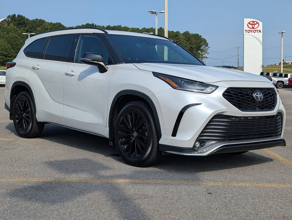 Used 2023 Toyota Highlander XSE FWD image 7