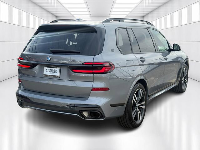 Used 2025 BMW X7 xDrive40i w/ M Sport Package AWD/4WD image 5