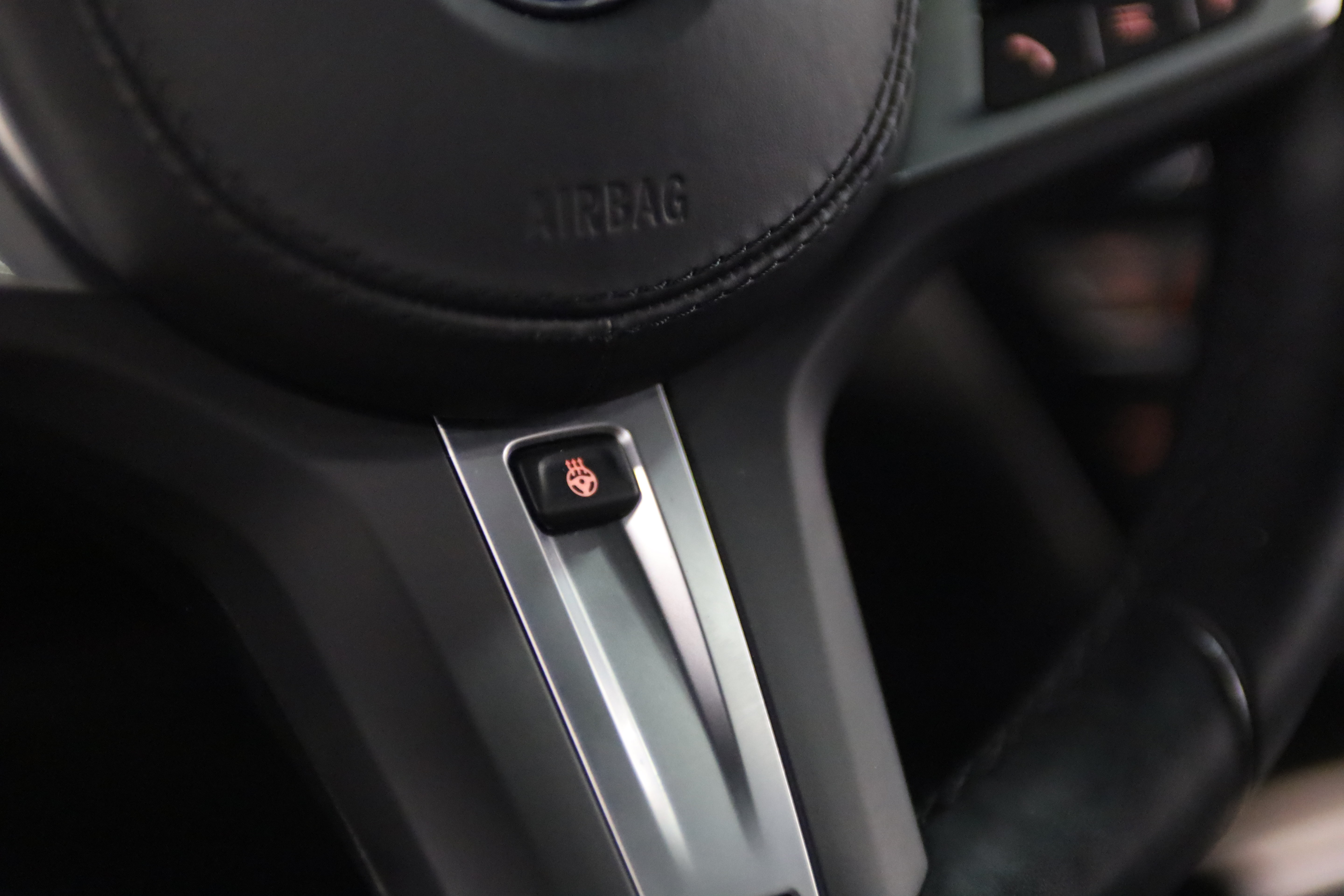 Used 2022 BMW M550i xDrive w/ Premium Package AWD/4WD image 26
