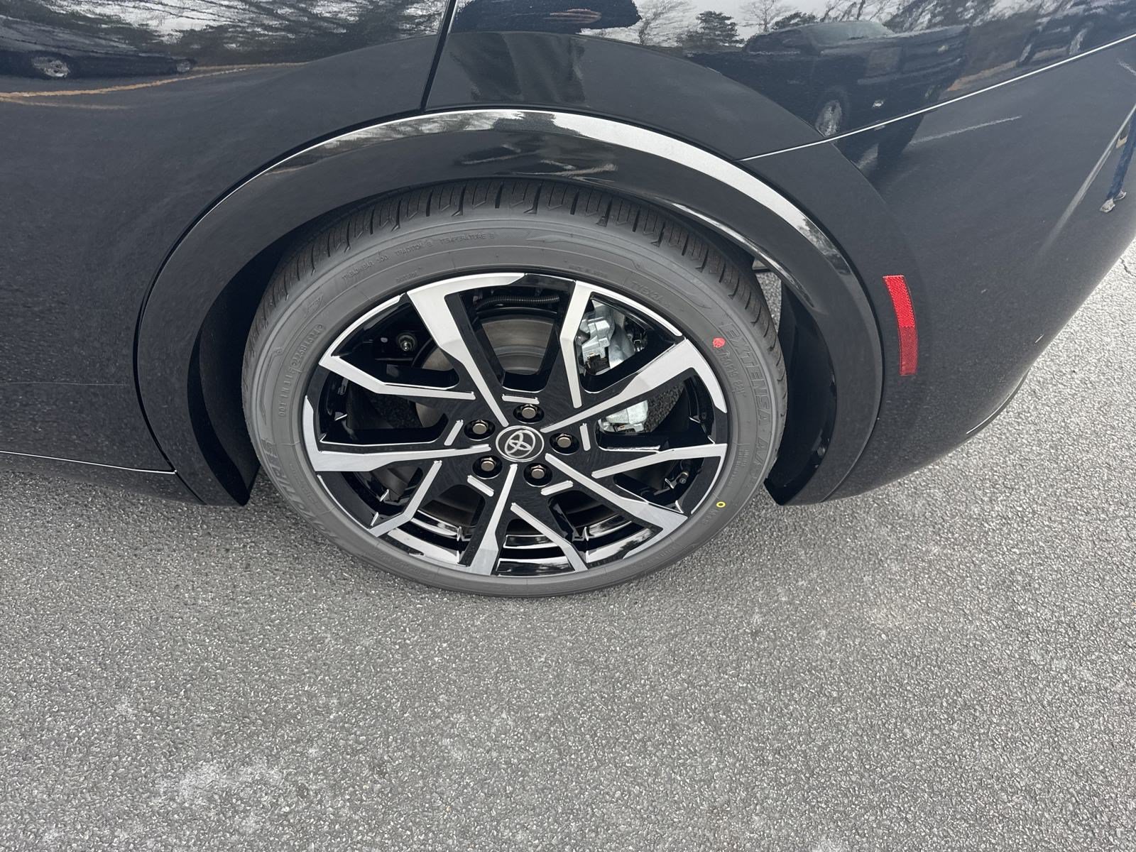 New 2024 Toyota Prius Prime FWD image 12