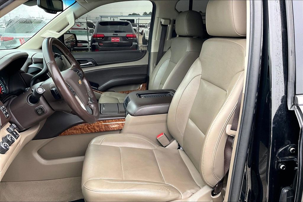 Used 2019 Chevrolet Suburban Premier w/ Max Trailering Package image 8