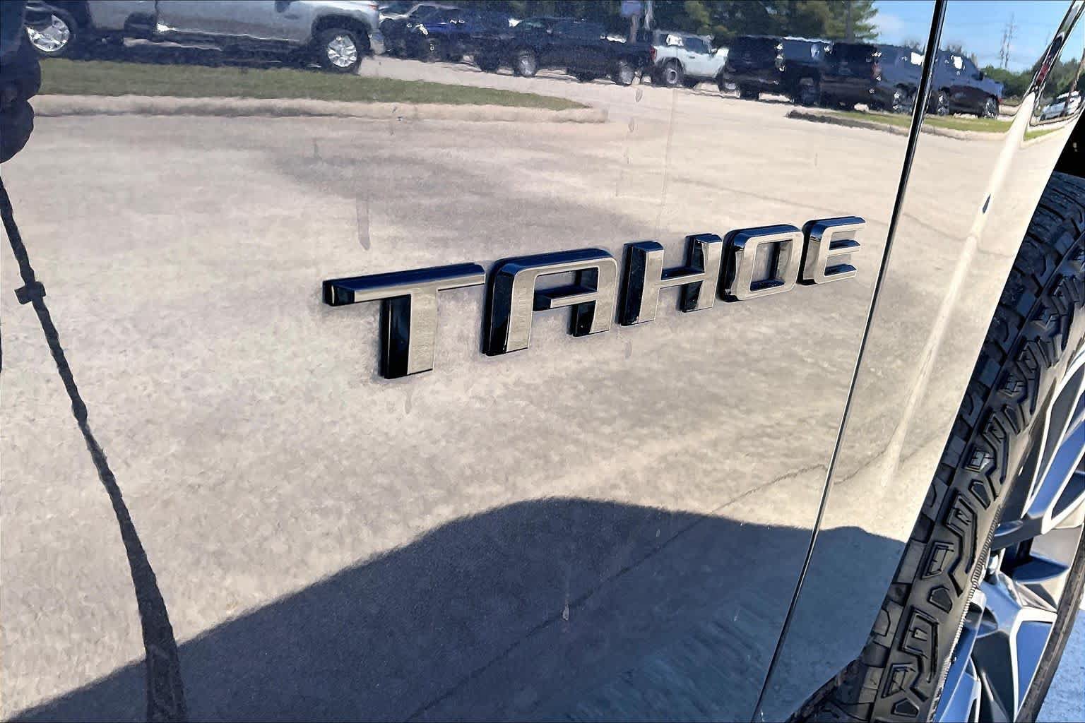 Used 2024 Chevrolet Tahoe Z71 w/ Luxury Package AWD/4WD image 10