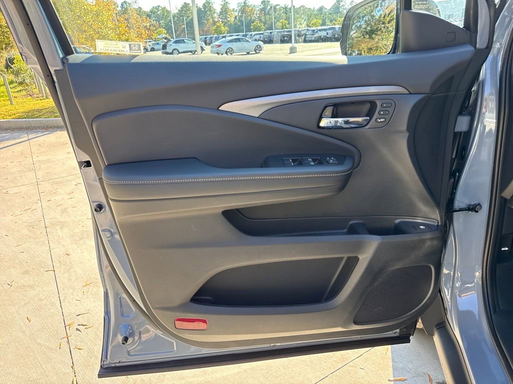 New 2026 Honda Ridgeline RTL image 12