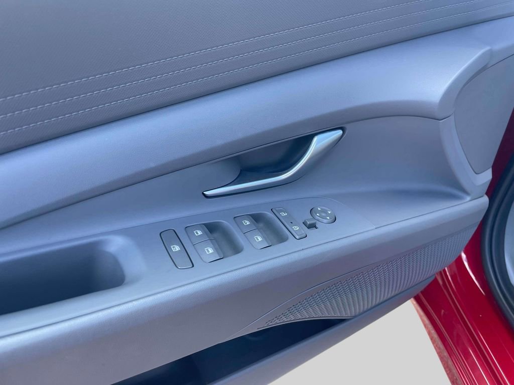 Used 2023 Hyundai Elantra SEL w/ Cargo Package image 17