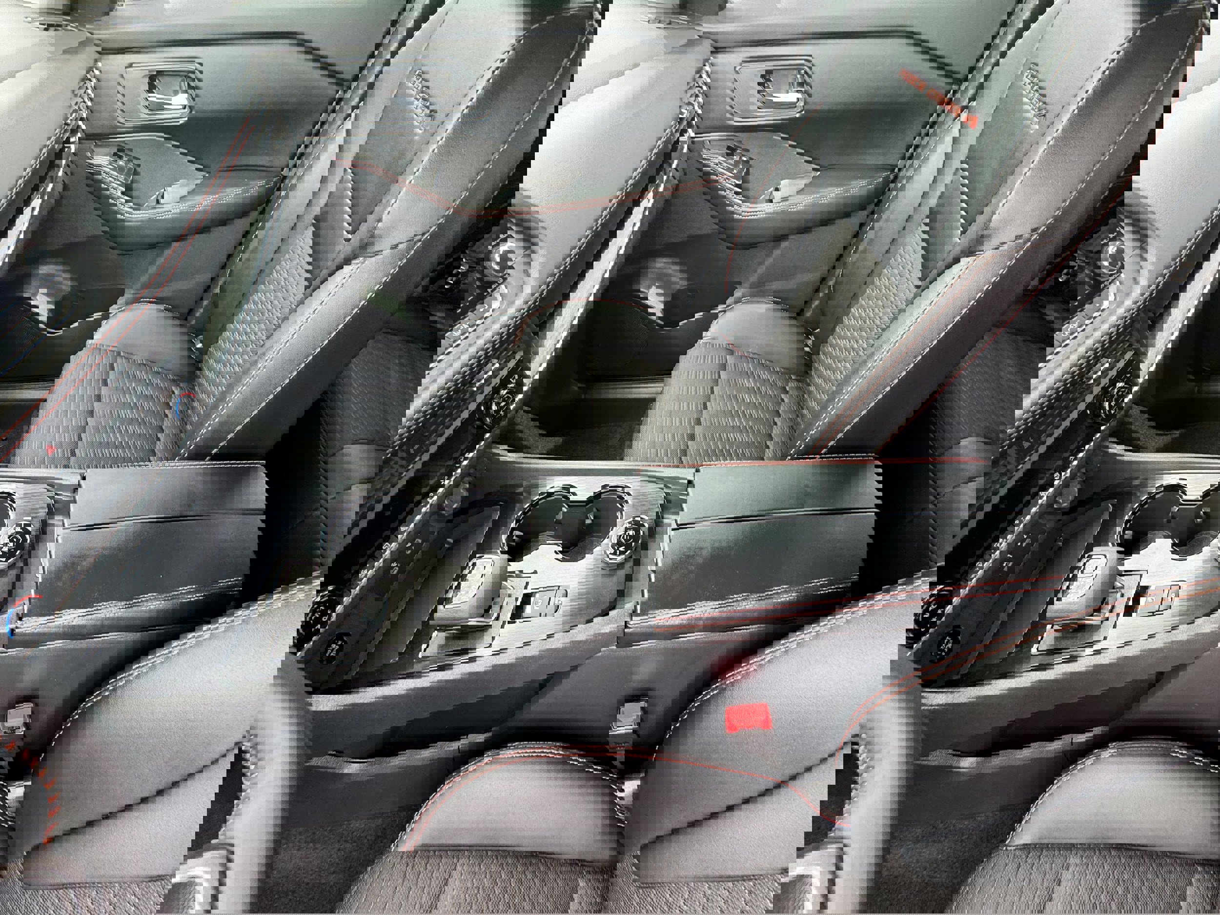 Used 2025 Nissan Rogue SV image 13
