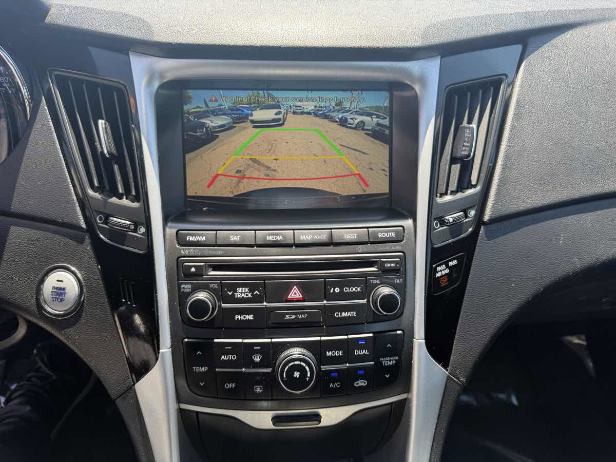 Used 2014 Hyundai Sonata Limited w/ Technology Package 05 FWD image 24