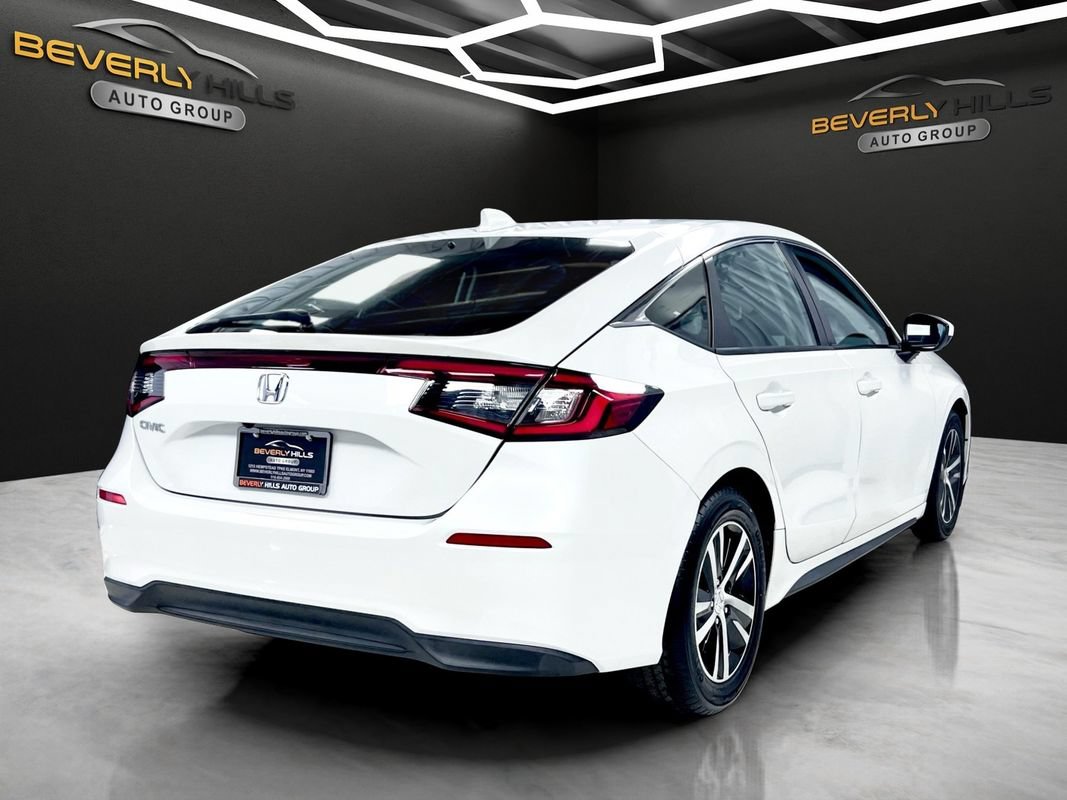 Used 2022 Honda Civic LX image 5