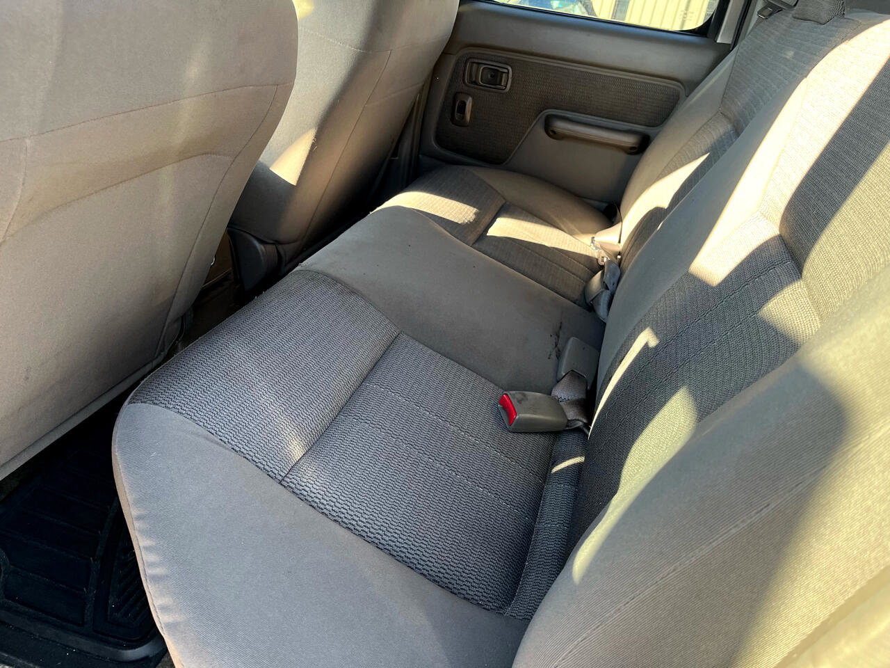 Used 2003 Nissan Frontier XE w/ XE Pwr Pkg image 7