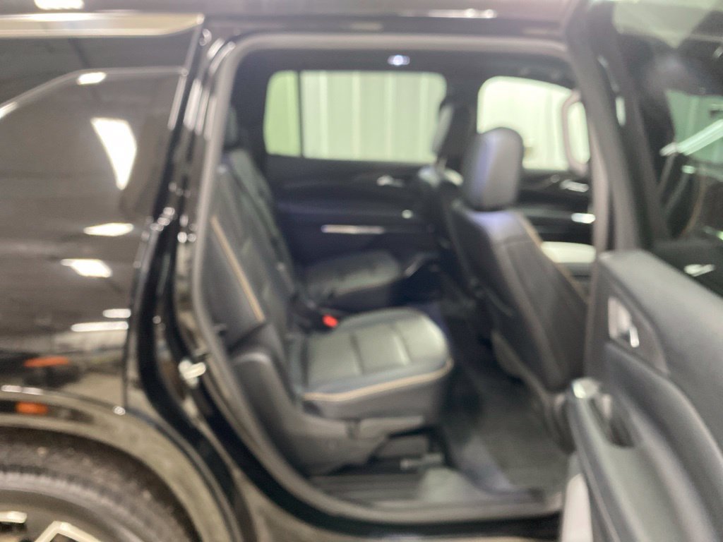 Used 2026 Chevrolet Traverse High Country w/ LPO, Floor Liner Package AWD/4WD image 12