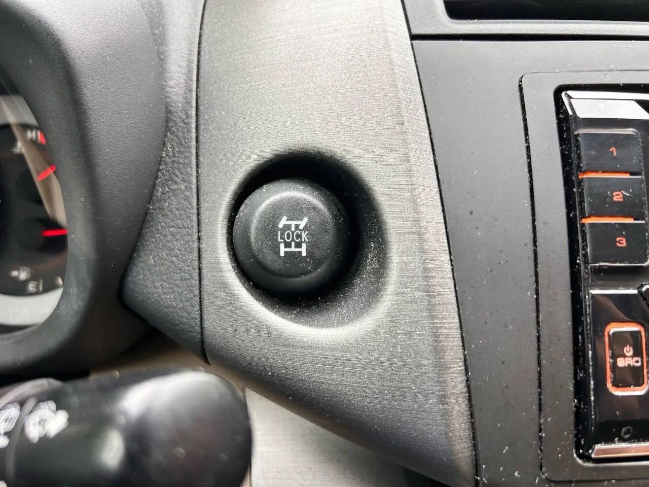 Used 2011 Toyota RAV4 4WD V6 image 33