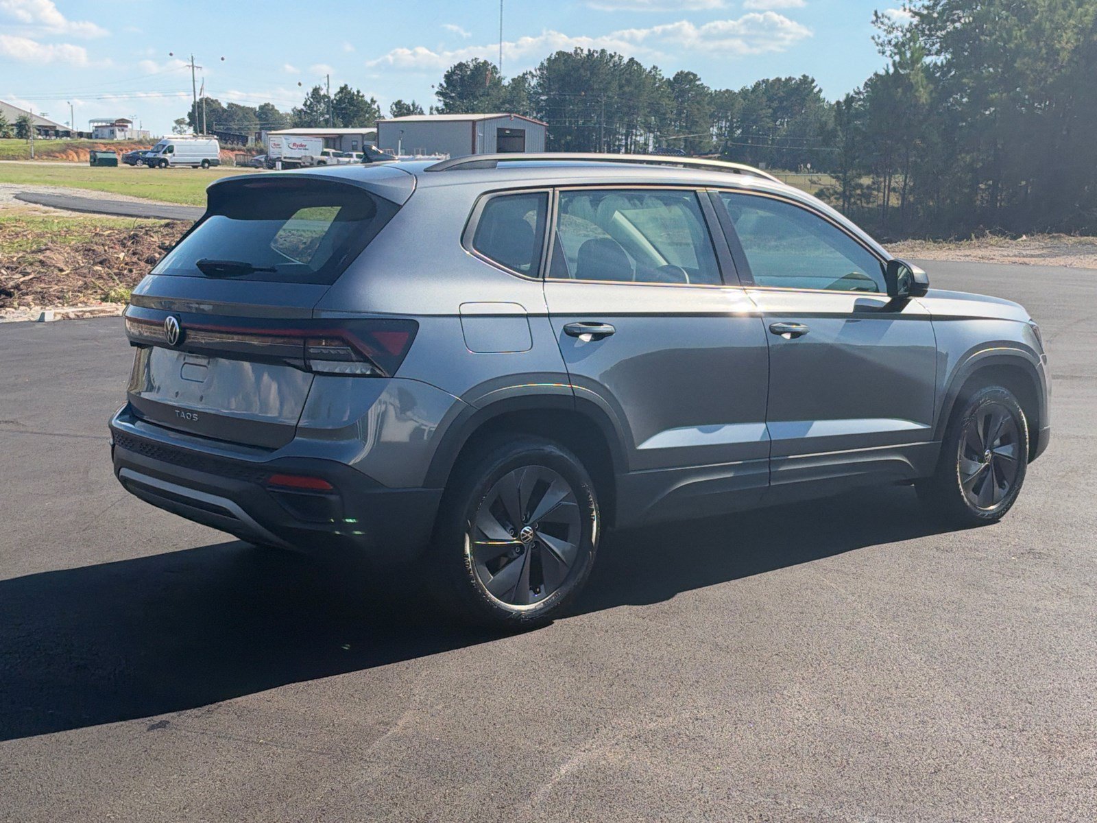 Used 2025 Volkswagen Taos S FWD image 5