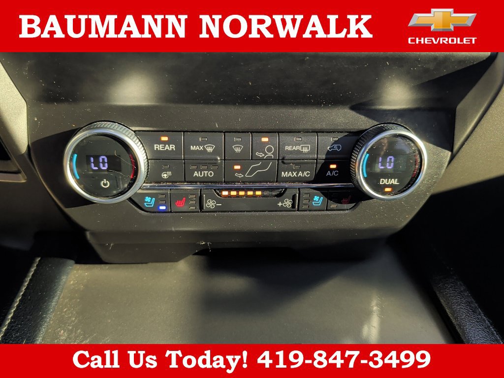 Used 2020 Ford Expedition XLT w/ Equipment Group 202A AWD/4WD image 27