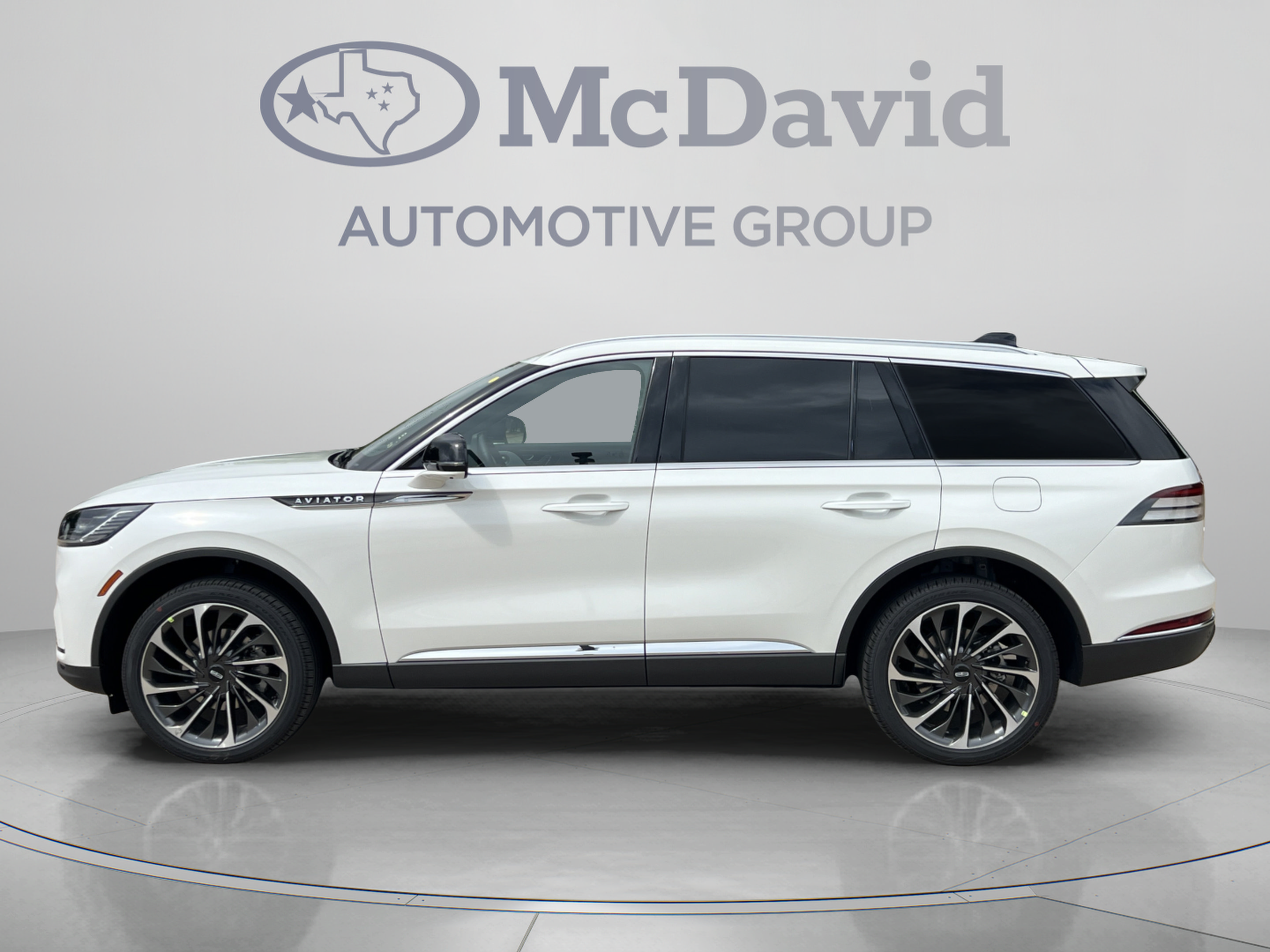 New 2026 Lincoln Aviator Reserve AWD/4WD image 4