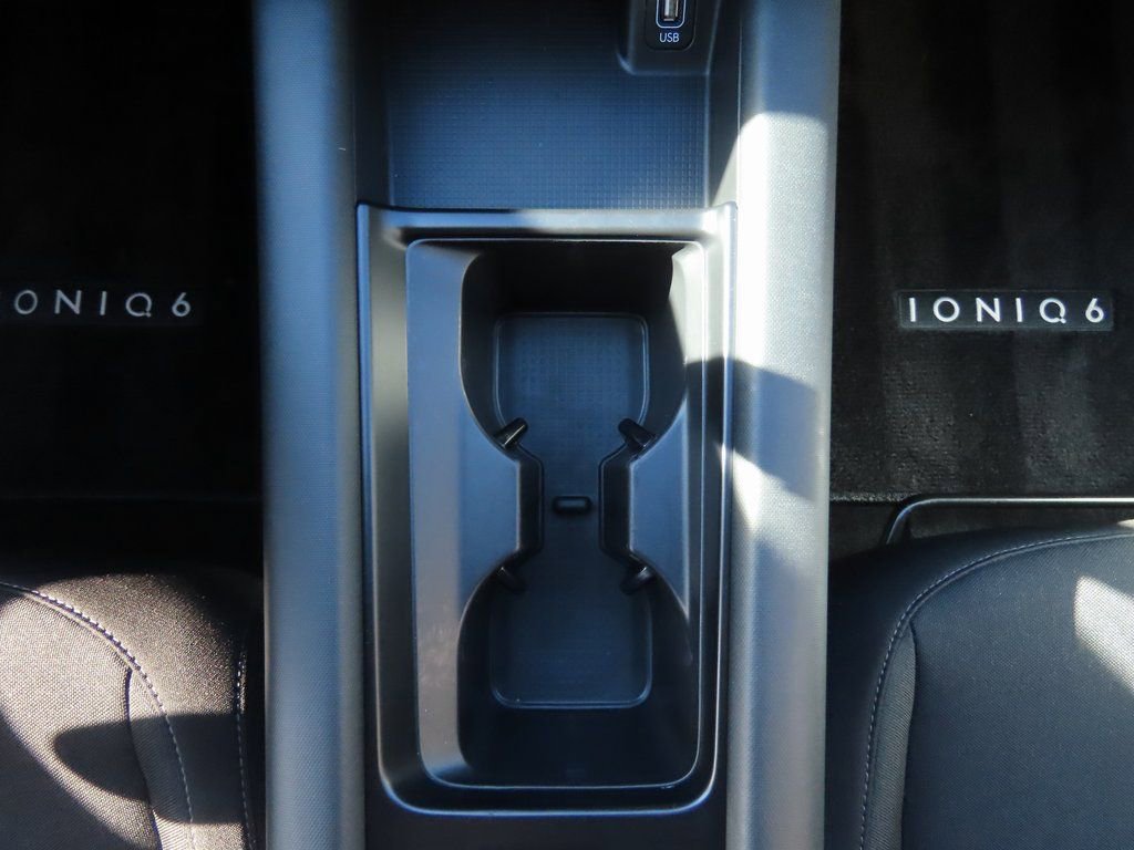 Used 2024 Hyundai Ioniq 6 SE image 28