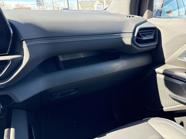 Used 2025 Chevrolet Silverado EV LT AWD/4WD image 27