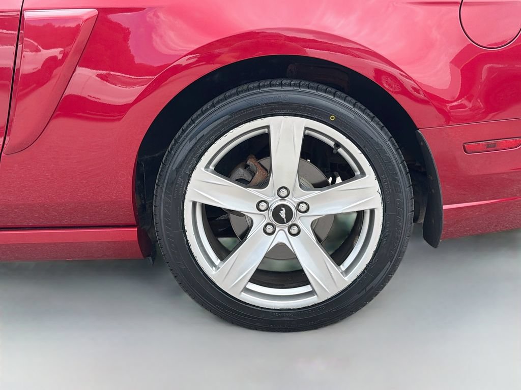 Used 2013 Ford Mustang GT Premium w/ Electronics Pkg RWD image 33