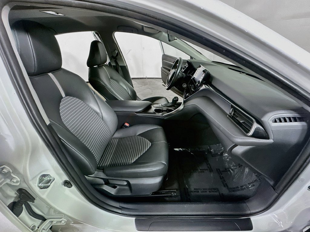 Used 2024 Toyota Camry SE FWD image 14