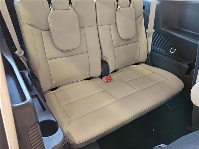 Used 2024 Ford Explorer Platinum w/ Technology Package AWD/4WD image 22