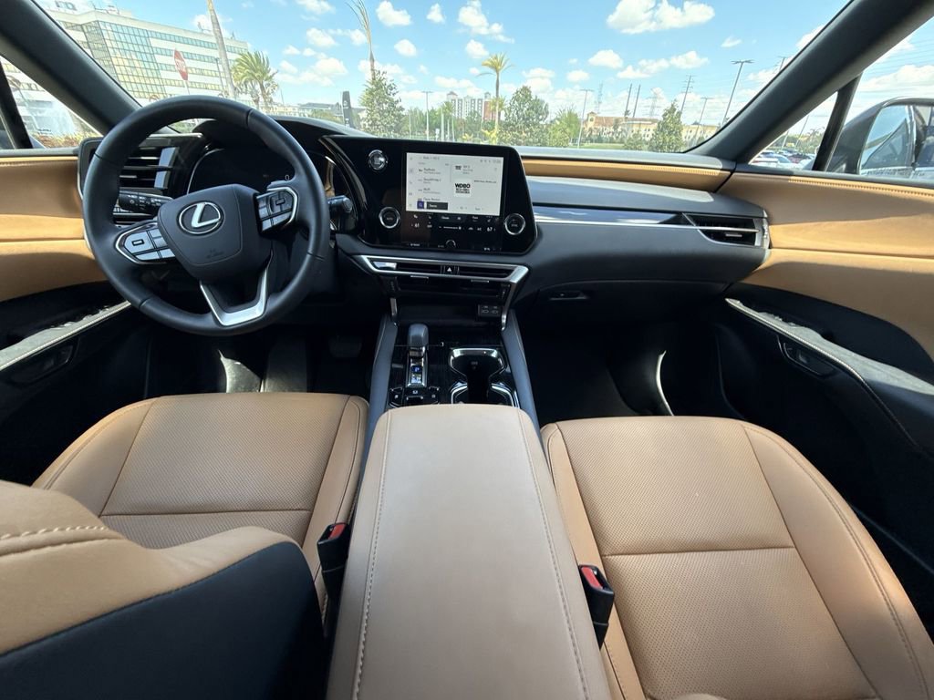 Used 2025 Lexus RX 350 FWD w/ Technology Package image 19