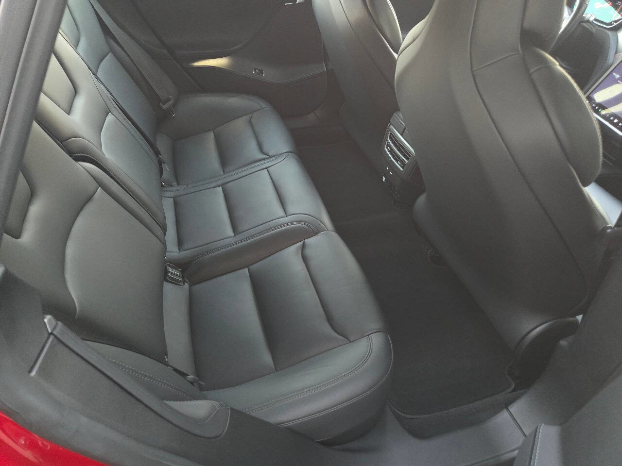 Used 2019 Tesla Model S Performance AWD/4WD image 24