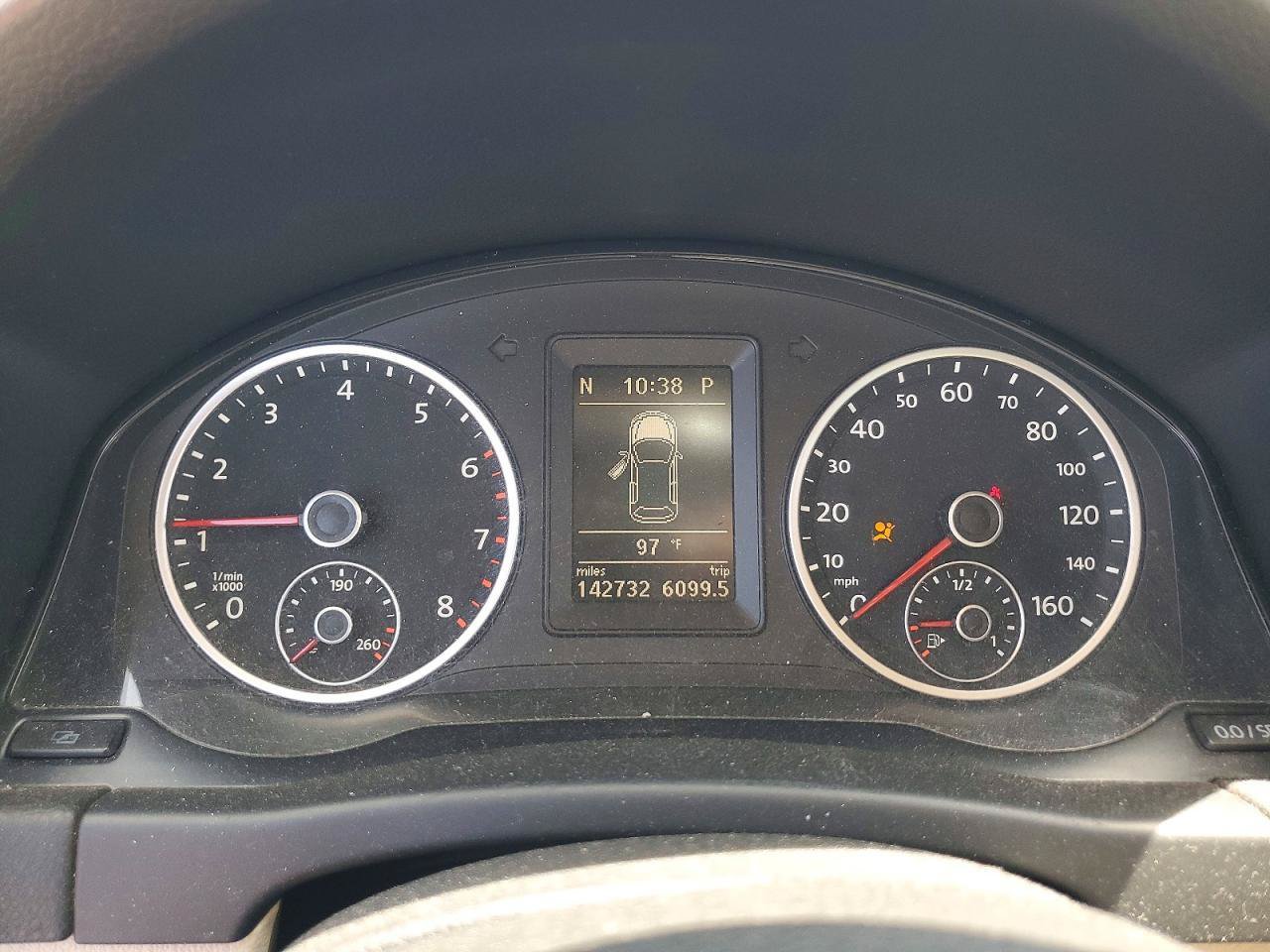 Used 2012 Volkswagen Tiguan SE FWD image 8