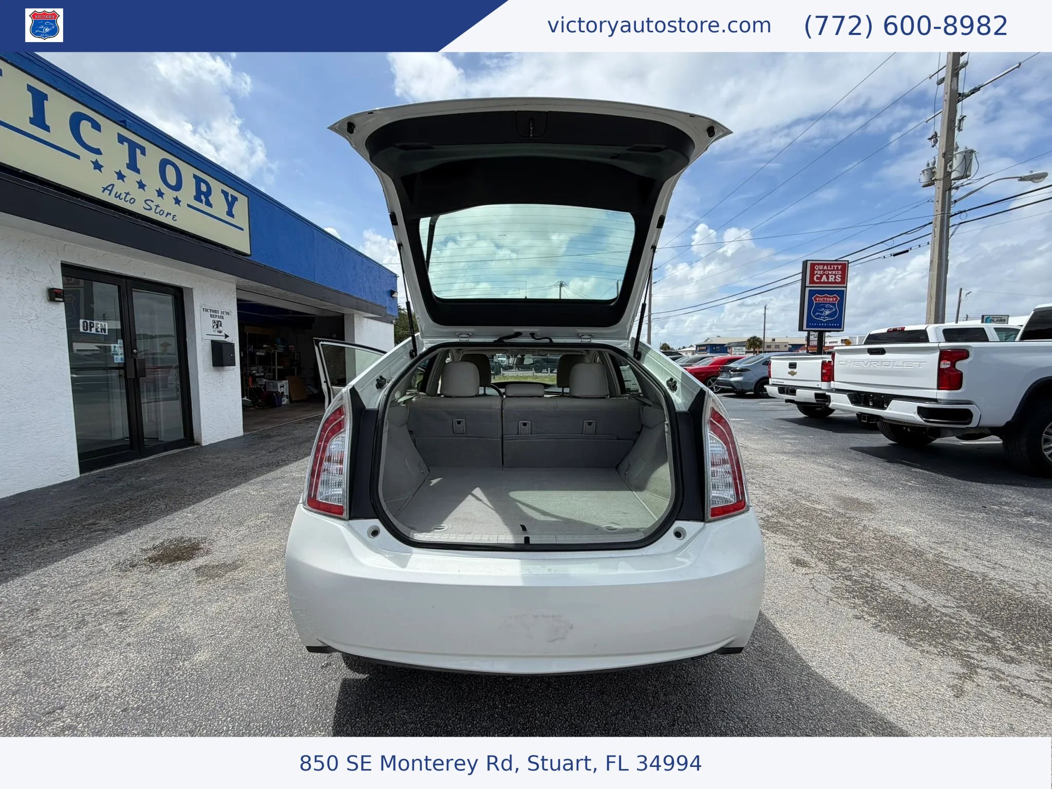 Used 2014 Toyota Prius Two FWD image 35