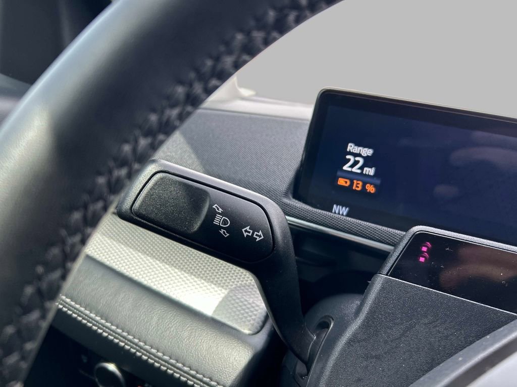 Used 2023 Ford Mustang Mach-E Select image 25