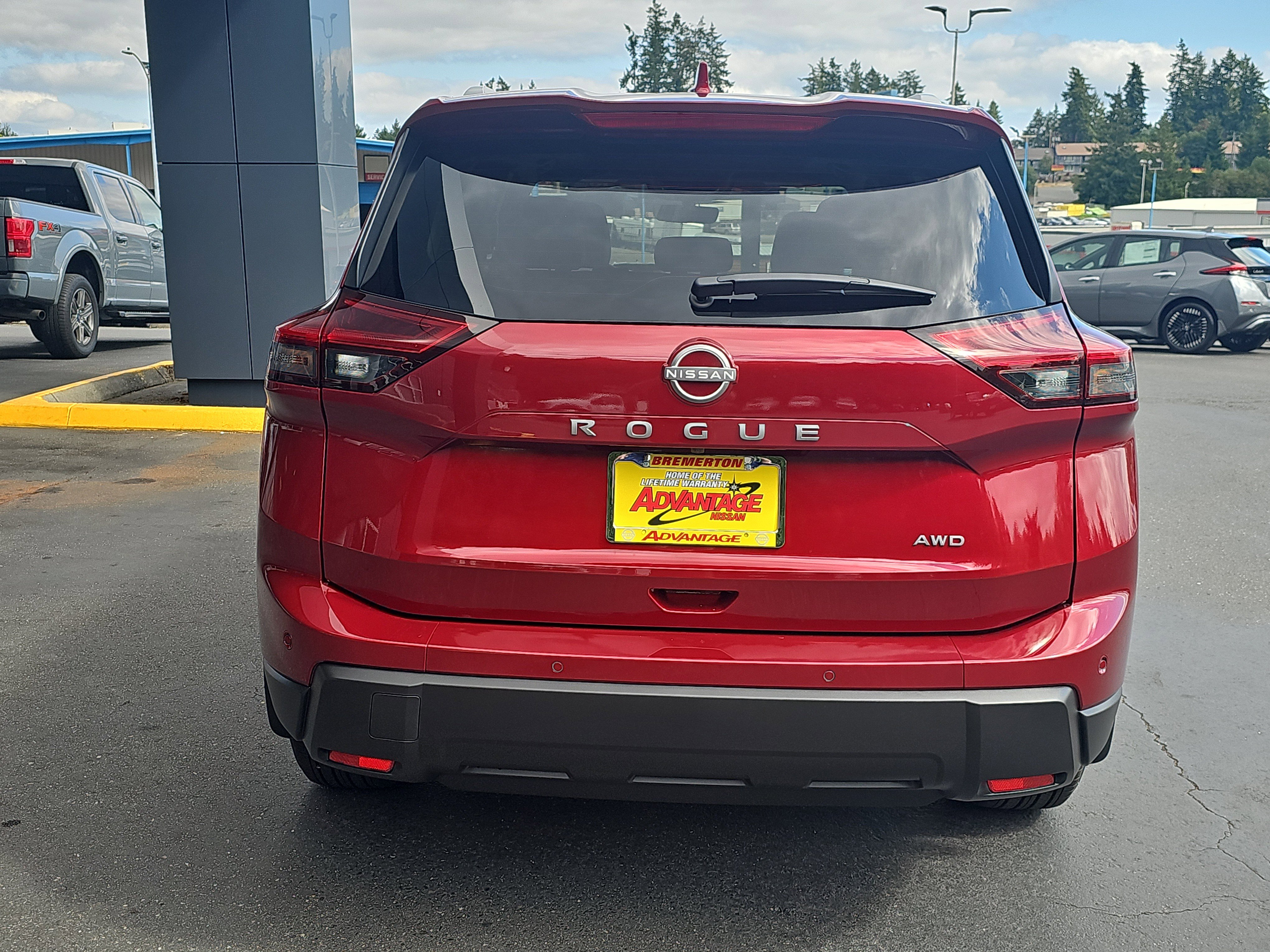 New 2026 Nissan Rogue SV image 4