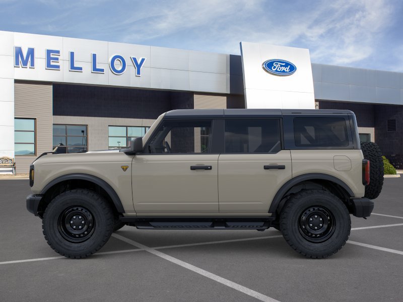 New 2026 Ford Bronco Badlands w/ Black Appearance Package AWD/4WD image 3