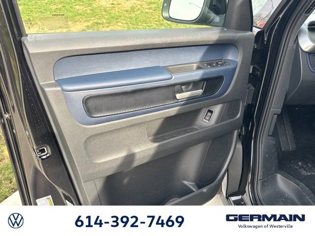 New 2025 Volkswagen ID. Buzz Pro S image 18