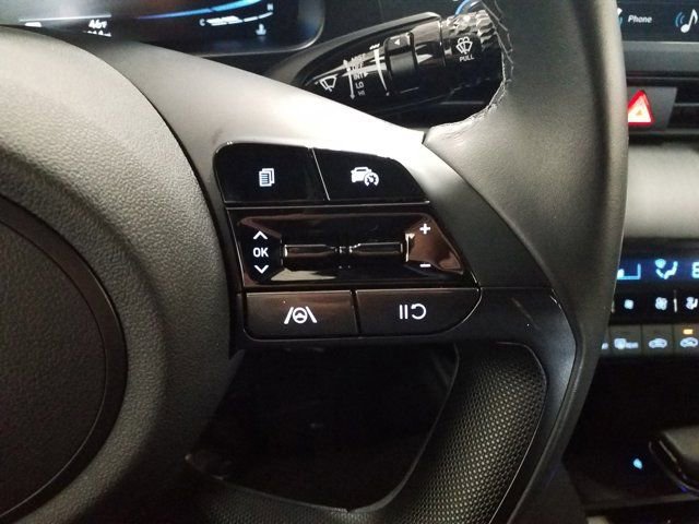 Certified 2025 Hyundai Elantra Sport image 5