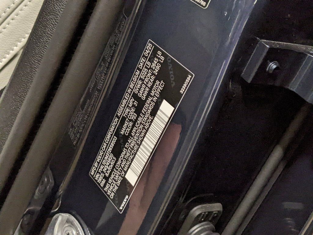 New 2026 Volvo XC40 B5 Ultra w/ Protection Package Premier image 30