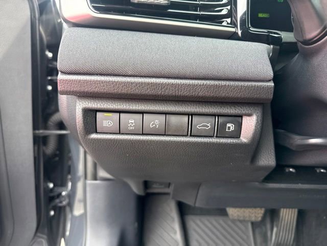 Used 2025 Toyota Camry LE FWD image 26