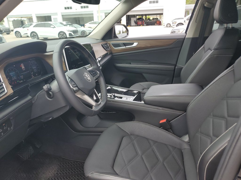 Certified 2024 Volkswagen Atlas SE FWD image 24