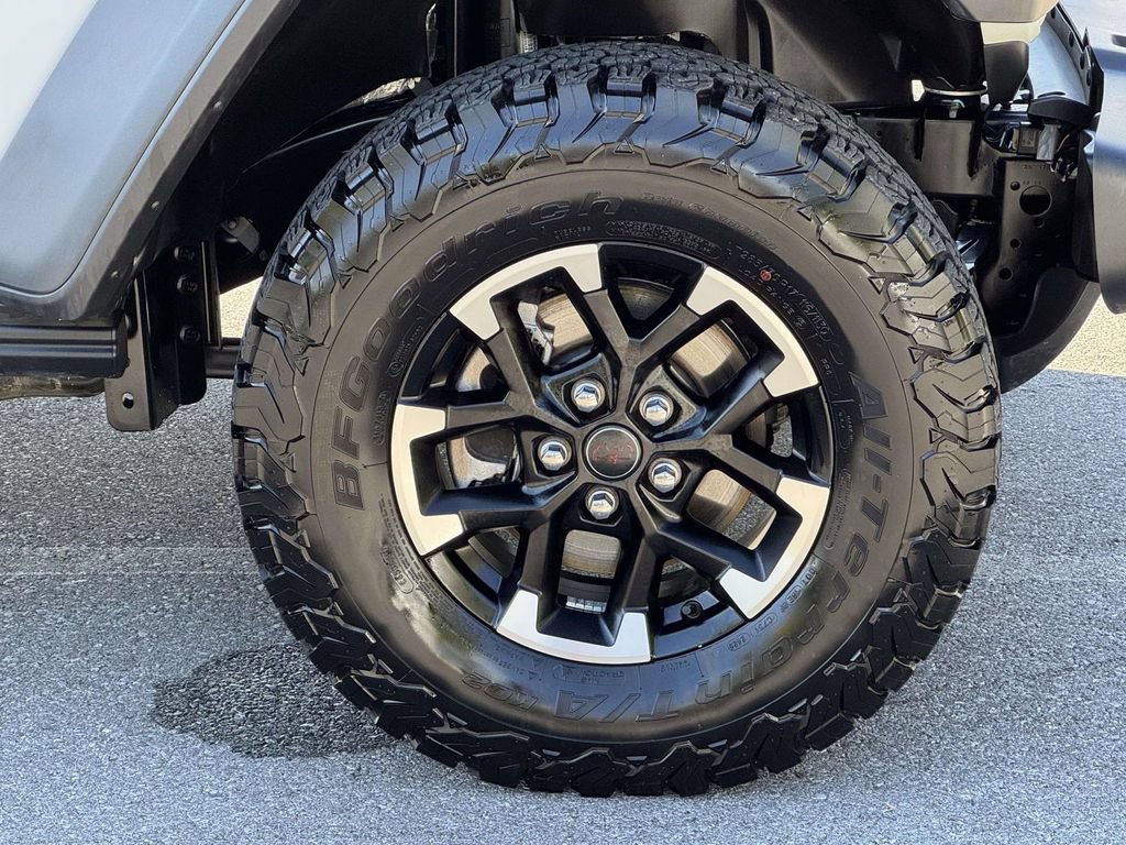 Used 2025 Jeep Wrangler Unlimited Rubicon w/ Safety Group AWD/4WD image 11
