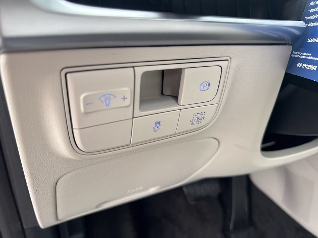 New 2026 Hyundai Tucson Blue SE AWD/4WD image 11