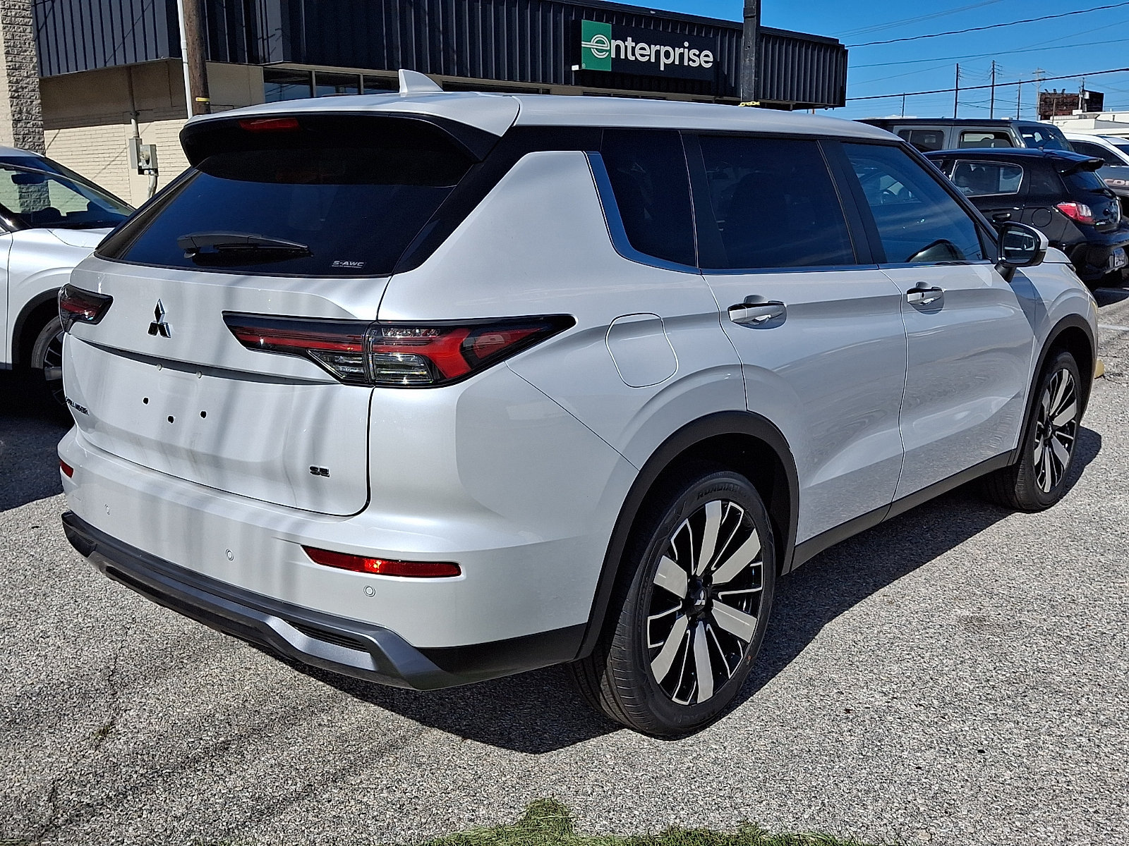 New 2026 Mitsubishi Outlander SE AWD/4WD image 7