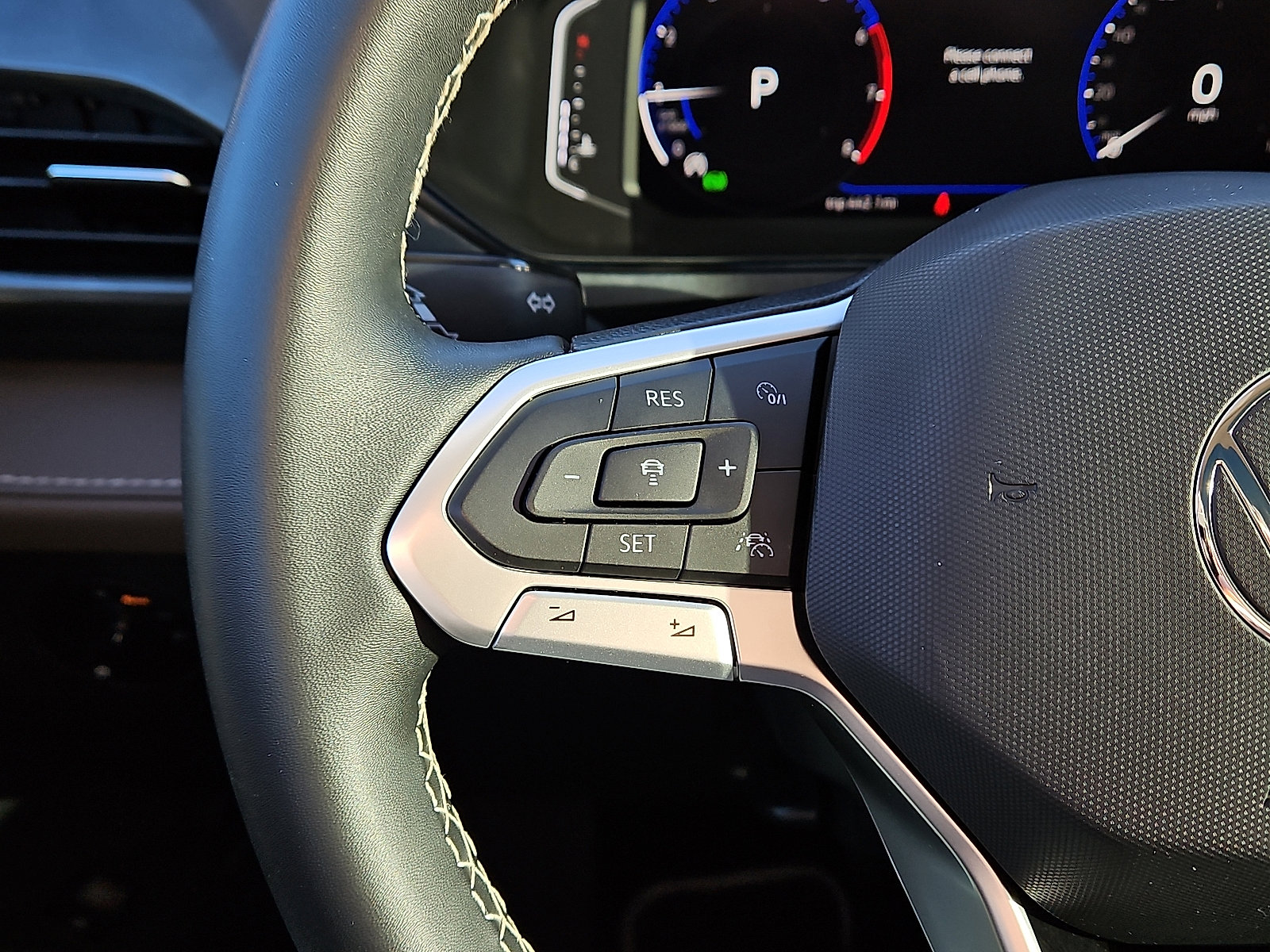 Certified 2023 Volkswagen Taos SEL image 17