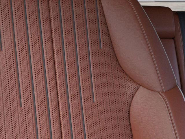 New 2025 Cadillac Optiq Luxury 2 image 21