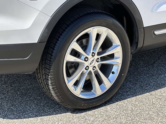 Used 2018 Ford Explorer XLT w/ Equipment Group 202A image 31