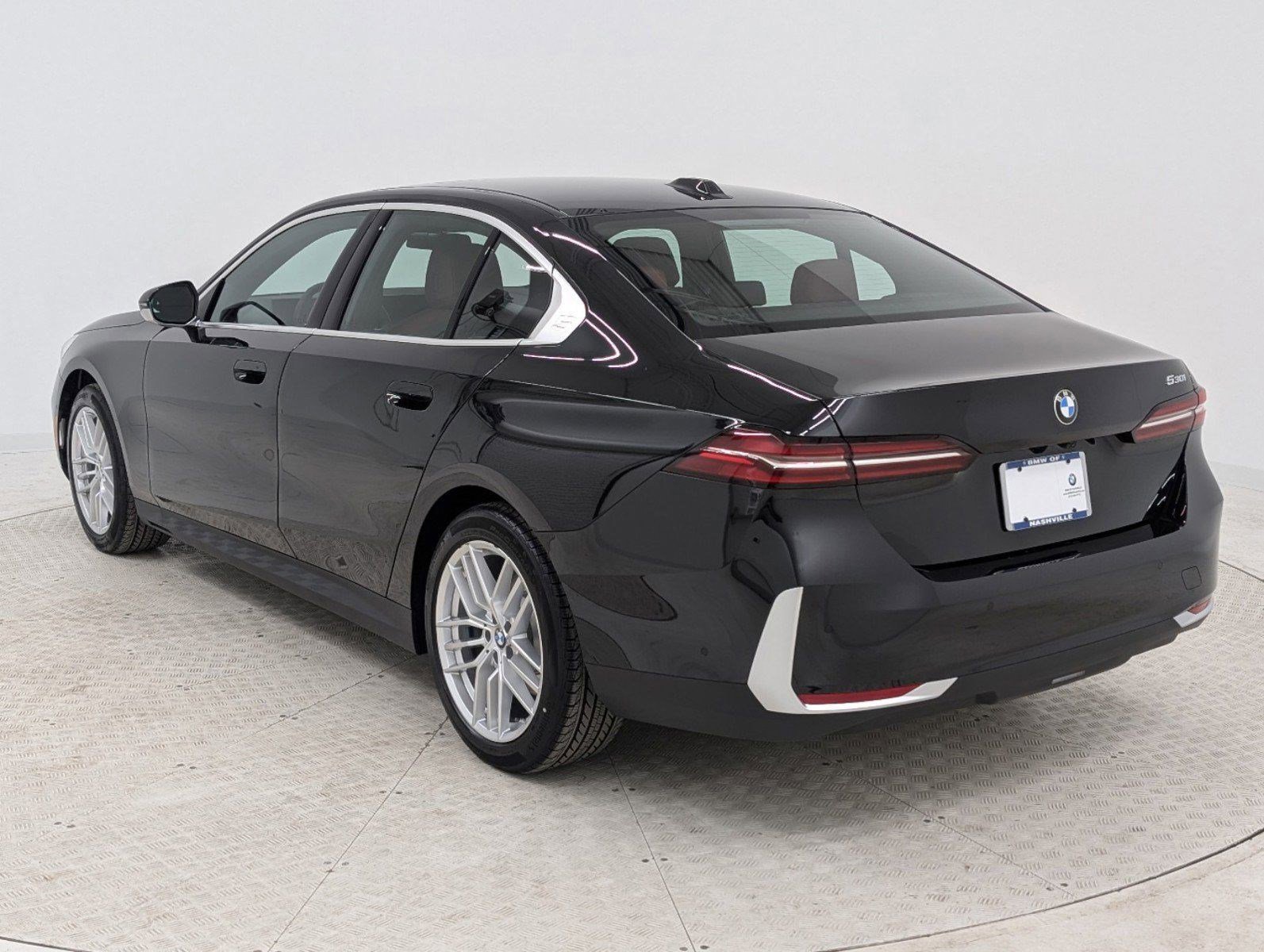 Used 2025 BMW 530i RWD image 3