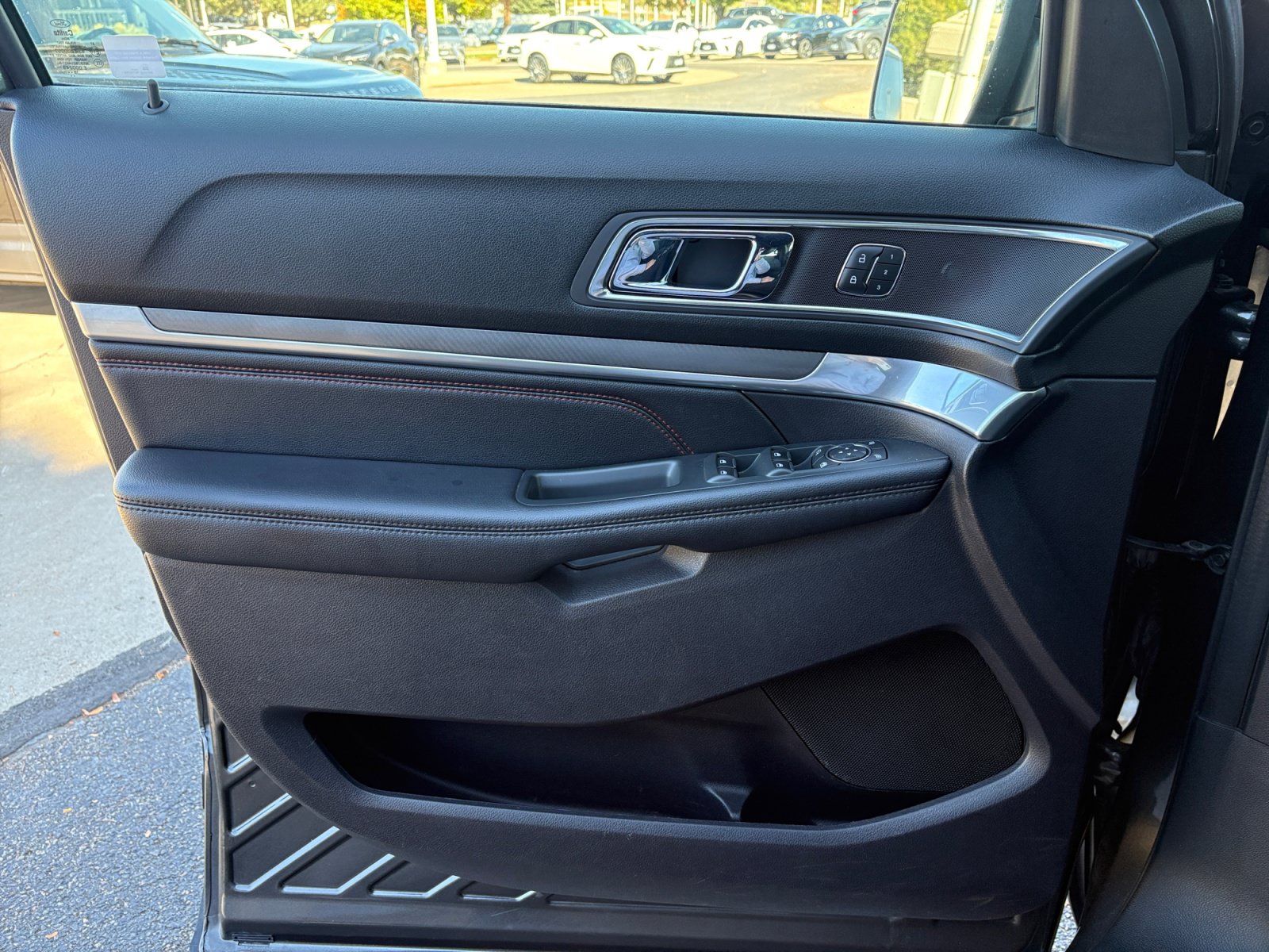 Used 2019 Ford Explorer Sport w/ Equipment Group 401A AWD/4WD image 13