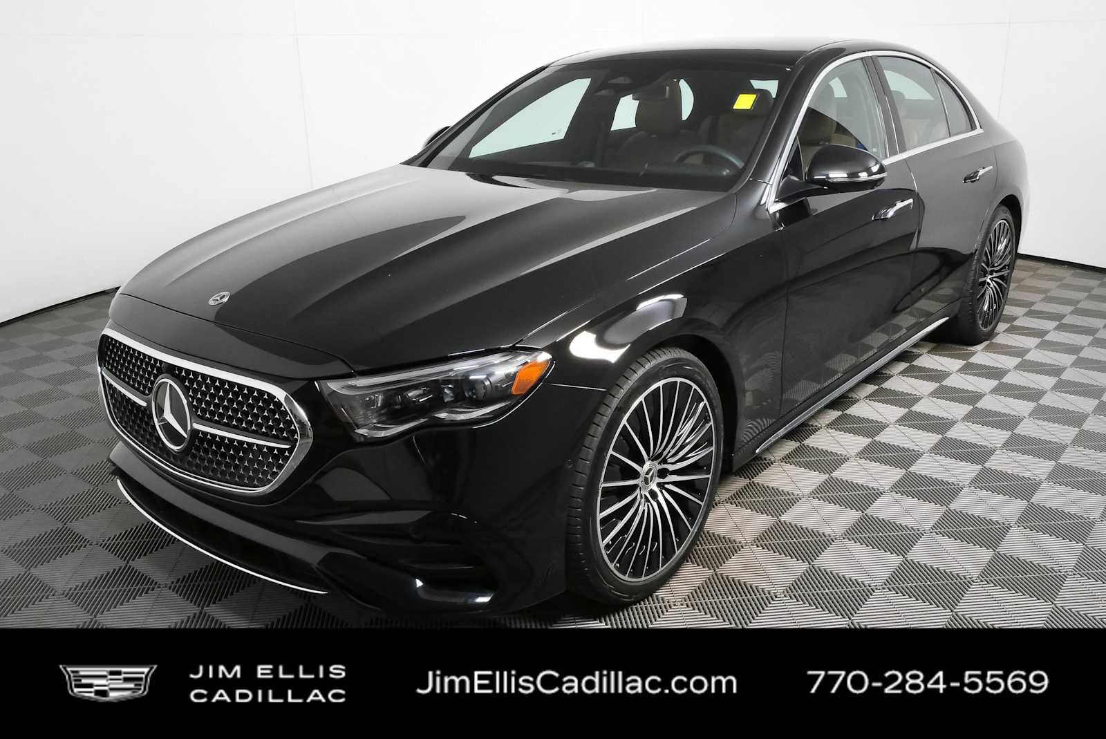 Used 2024 Mercedes-Benz E 350 4MATIC Sedan image 32