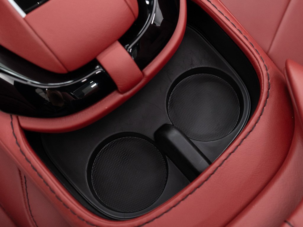 Used 2021 Aston Martin V8 Vantage Roadster image 33